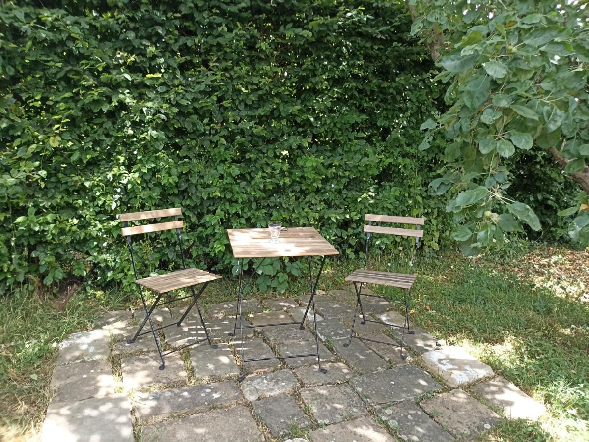 L'Echappee Au Jardin, Yourte Bucolique Godinne ภายนอก รูปภาพ