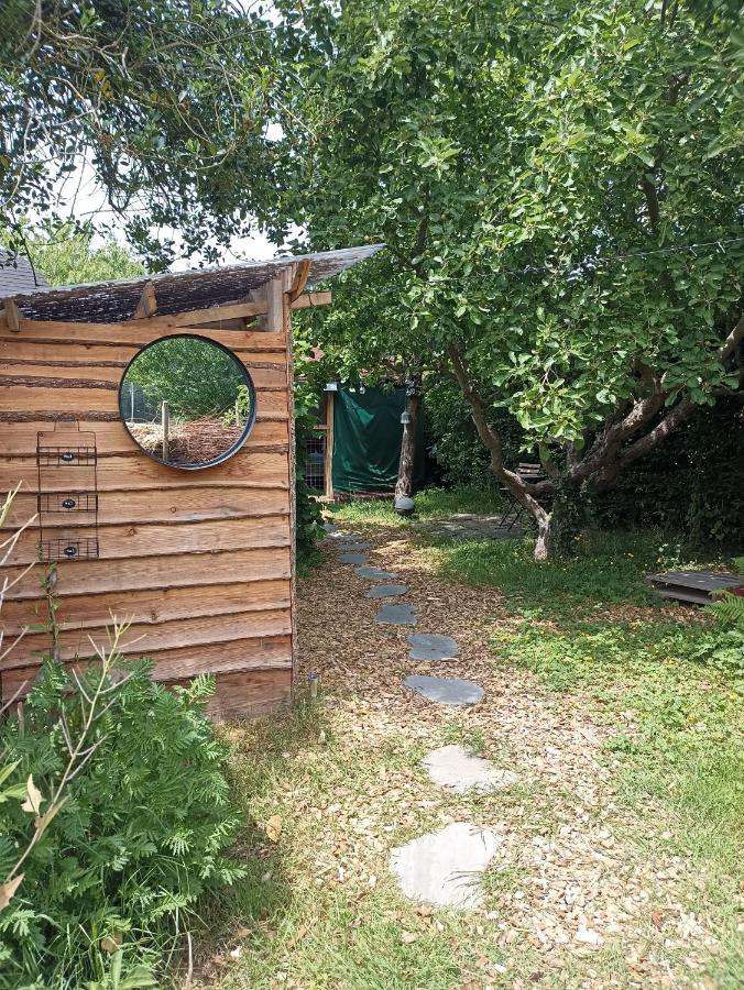 L'Echappee Au Jardin, Yourte Bucolique Godinne ภายนอก รูปภาพ